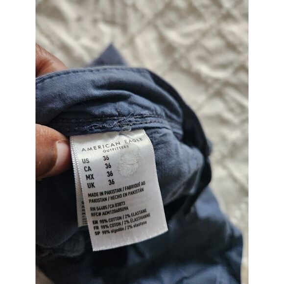 American Eagle Men’s Shorts – Size 36, Blue (Pre-owned, Excellent Condition) - Picture 2 of 4